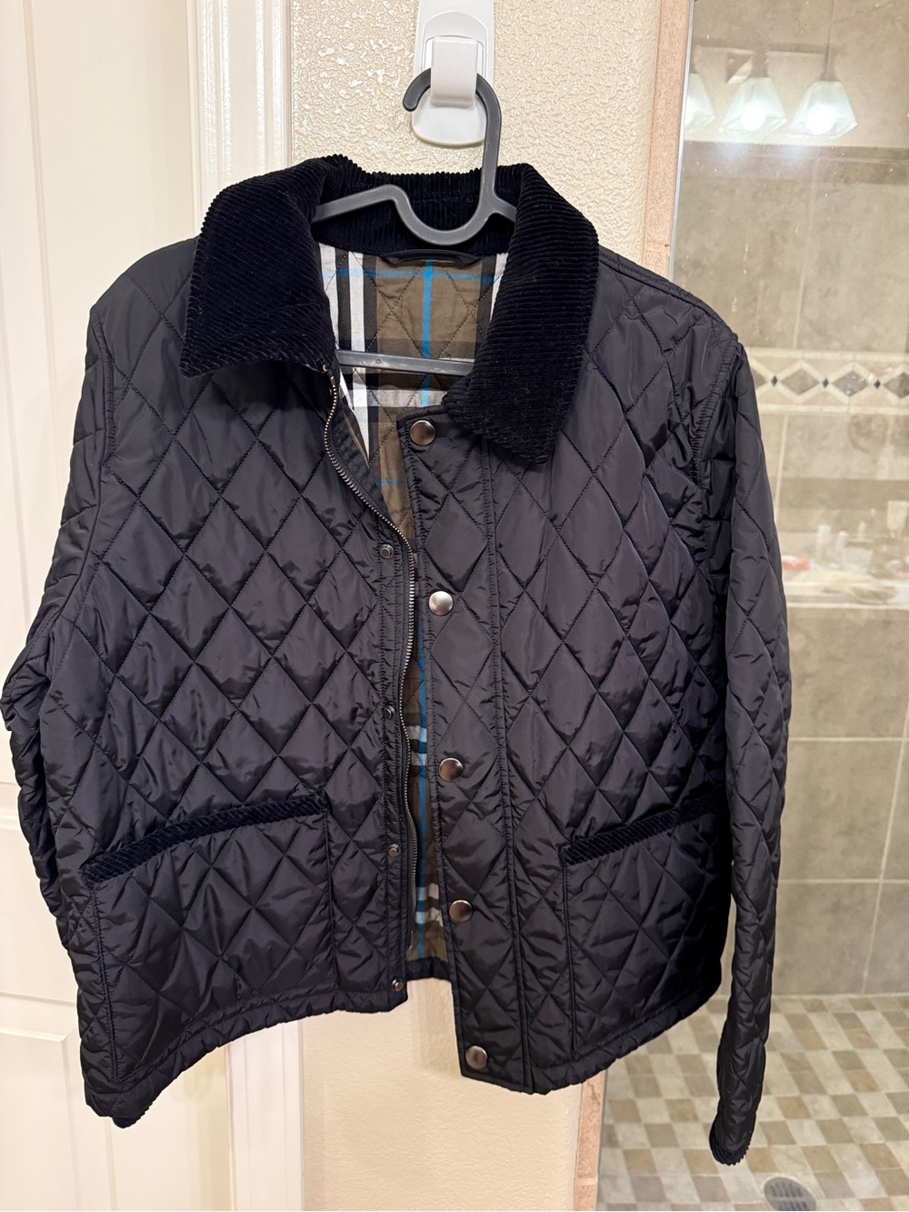 Quilted Black Women's Jacket with Corduroy Collar